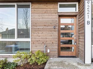 9221 Linden Ave N #B, Seattle, WA 98103