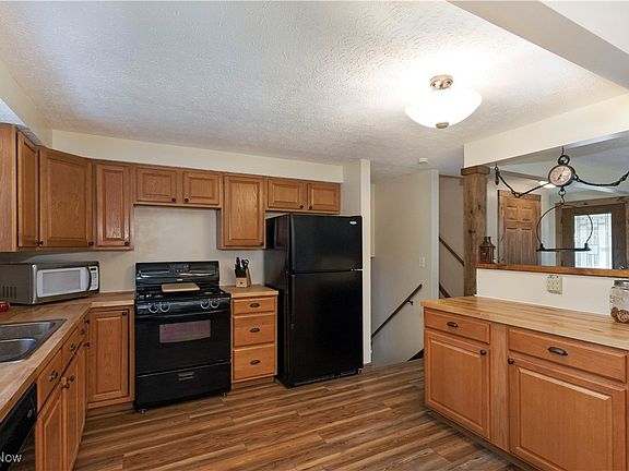 3rd image of 6120 Rhonda Dr