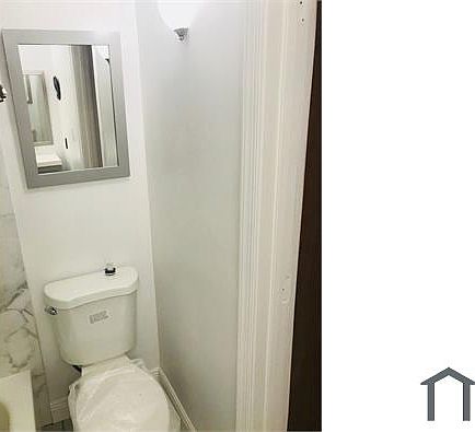 5th image of 4001 NE 13th Ave #4001