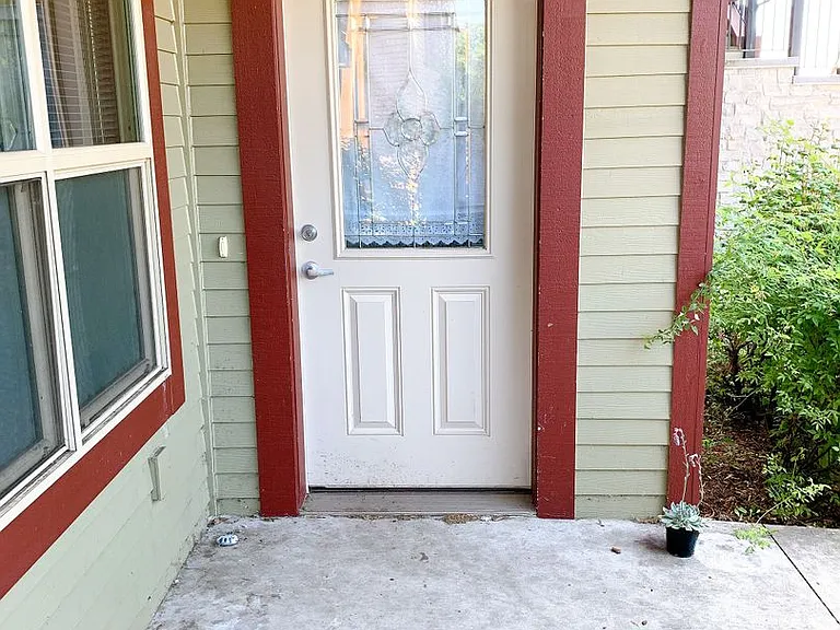 1016 N Garden St — Photo 30