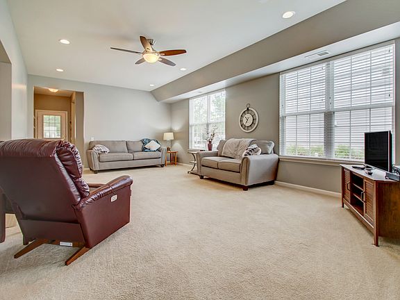4th image of 11702 Evergreen Ln