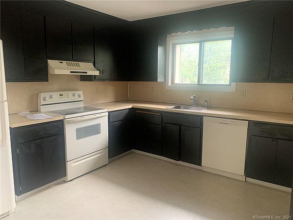 5th image of 907 Summer Hill Dr #A