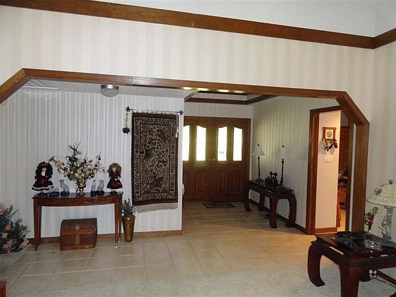 5th image of 106 Oak Rock Cir