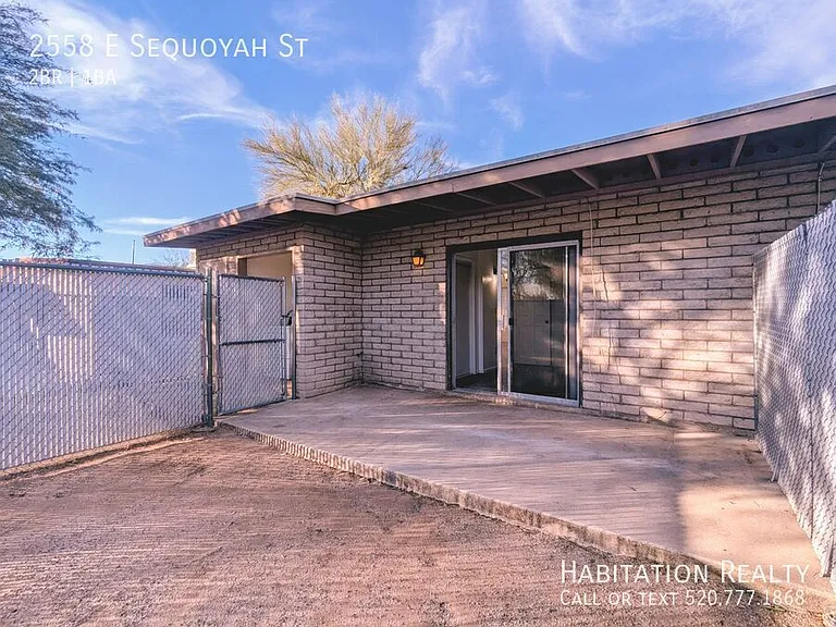 2558 E Sequoyah St — Photo 15