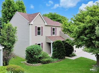 2901 Bridgeport Ln, Aurora, IL 60504