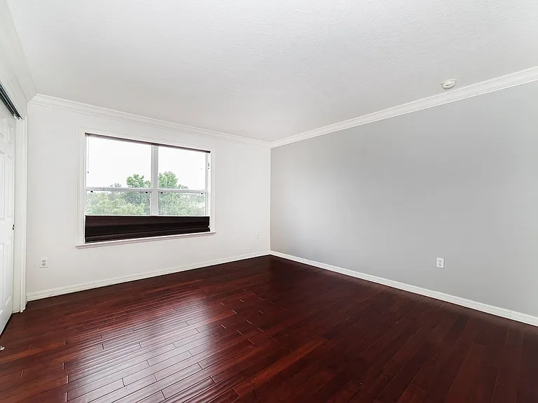 10124 Malpas Point — Photo 24