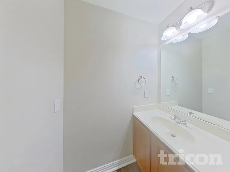 7814 Longbow Ln — Photo 14