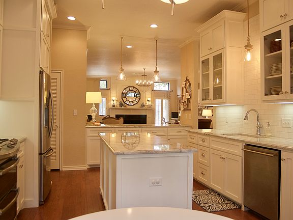 Fully Remodeled Kitchen