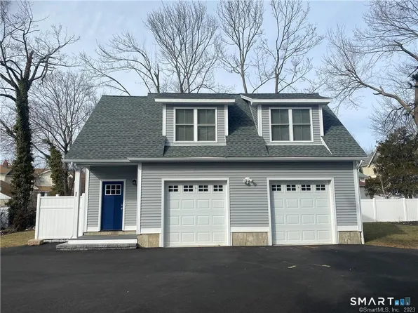 8 Svea Ave #C, Branford, CT 06405