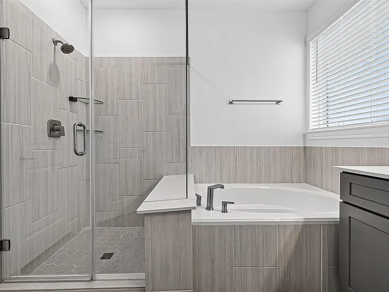 7123 Bur Oak Bend Way — Photo 22