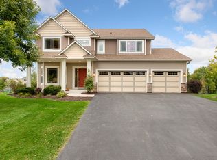 1596 Sparrow Rd, Waconia, MN 55387