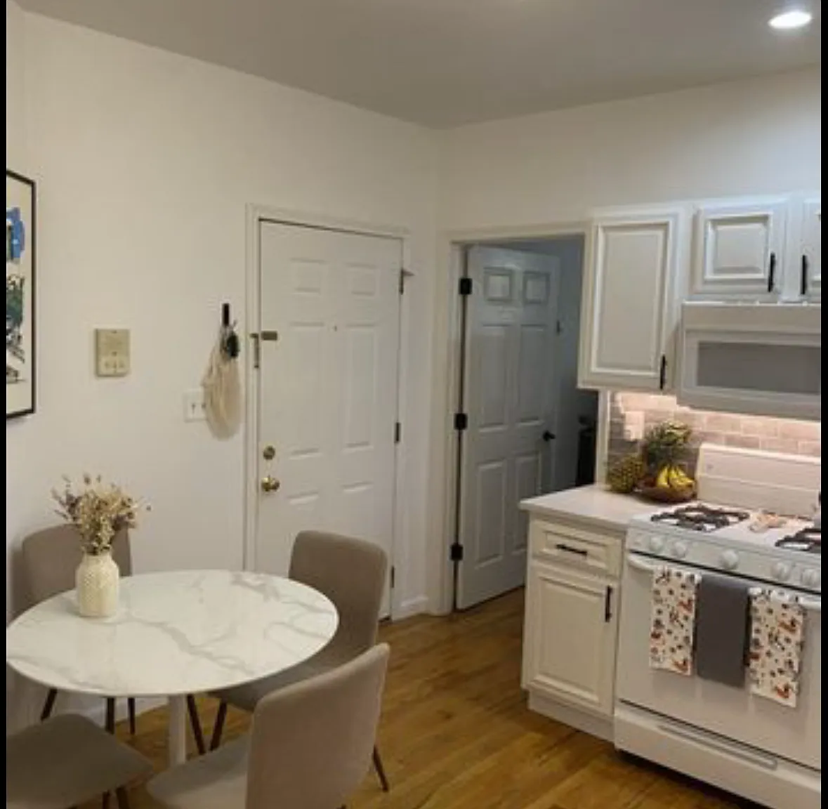 1 bed, 500 sqft, $1,300 — Photo 2