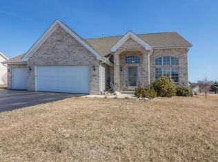 9863 Prairie Willow Pl, Roscoe, IL 61073