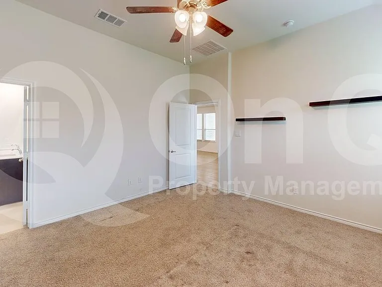 1932 Willie Ray St — Photo 13