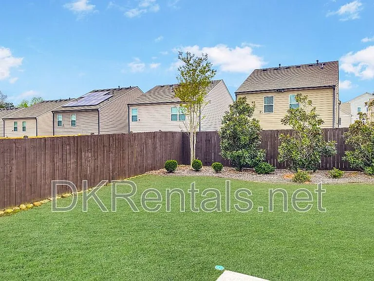 213 Auburn Station Dr — Photo 9