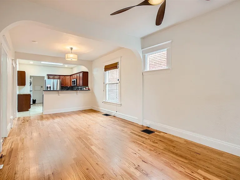 2805 N Franklin St — Photo 1