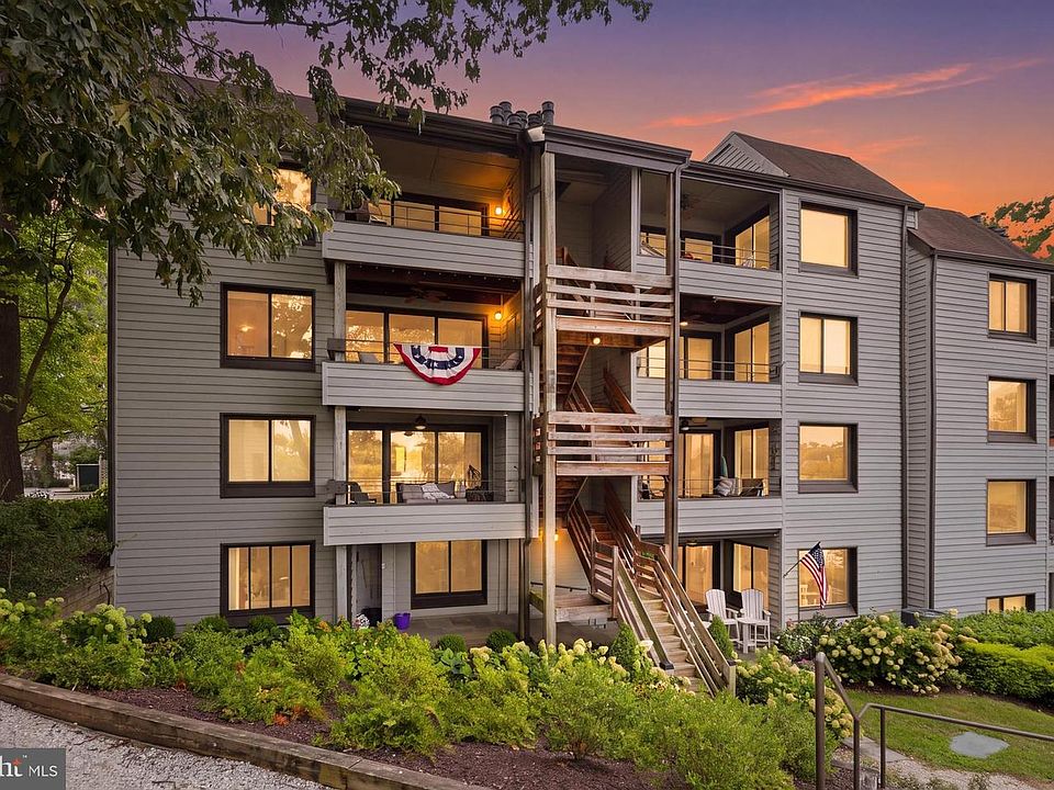 1st image of 5 President Point Dr Unit A2