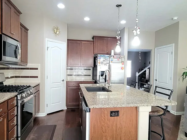 18555 Drexel St — Photo 14