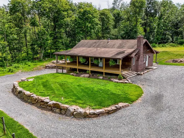 1309 Chestnut Hill Rd, Morgantown, PA 19543