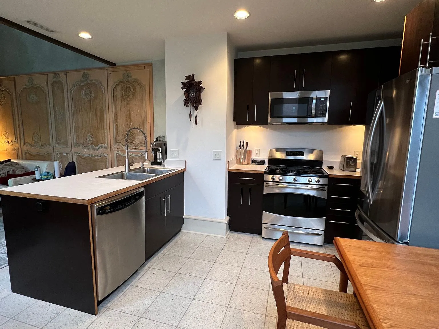 214 4th St E — Photo 3