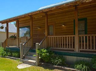 127 Riverside Ave, Winthrop, WA 98862