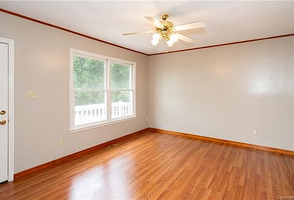 5th image of 3683 Dorothys Ln