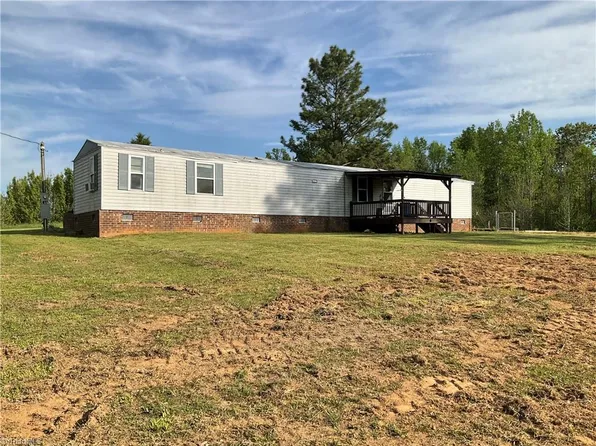 1804 Mulberry Academy St, Franklinville, NC 27248