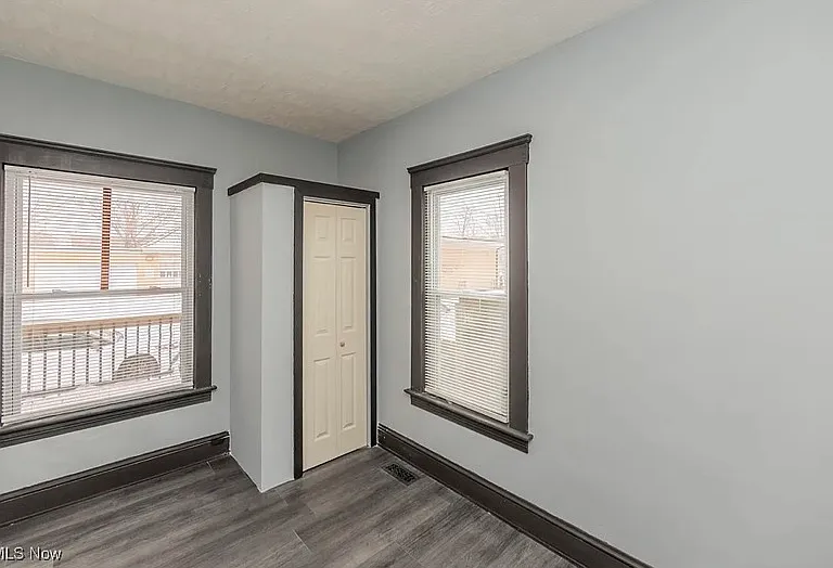 1431 Rowley Ave #1 — Photo 22