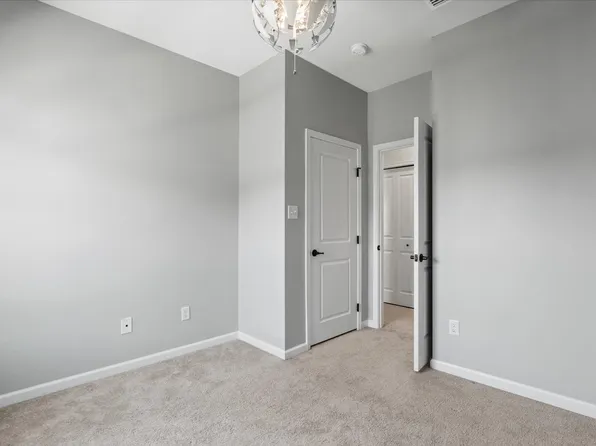 150 Curtis Ct, Pittsburgh, PA 15237