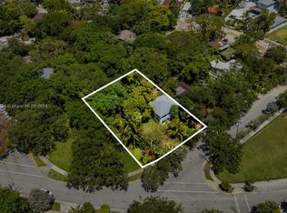 845 NW 7th St, Miami, FL 33136