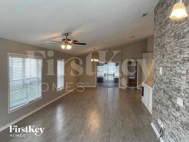 14140 Sapphire Bay Cir — Photo 2