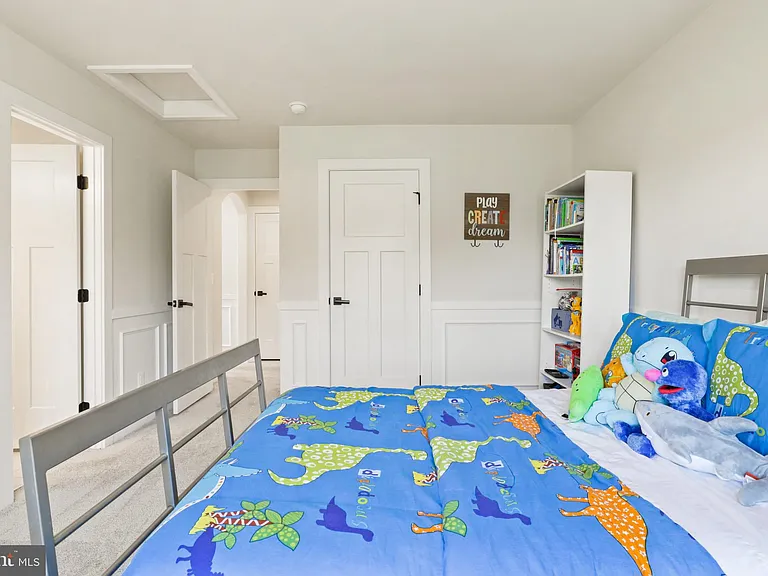 212 Southern View Dr — Photo 32