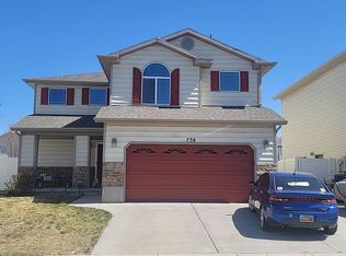 738 N Fox Hollow Dr, North Salt Lake, UT 84054