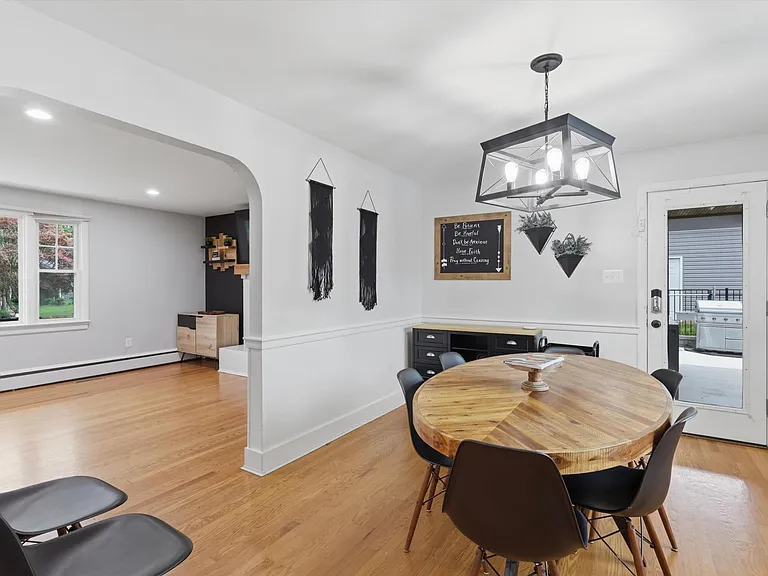 9 Linden Blvd — Photo 11