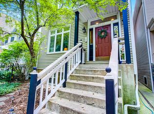 5042 N Winchester Ave, Chicago, IL 60640