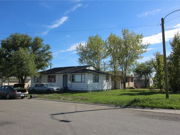 1031 N Custer Ave, Hardin, MT 59034