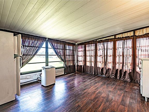 5th image of 36301 CORONET WAY