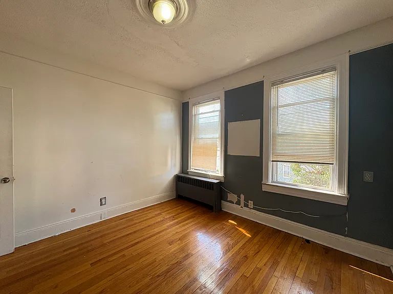 89 Van Nostrand Ave #4 — Photo 4