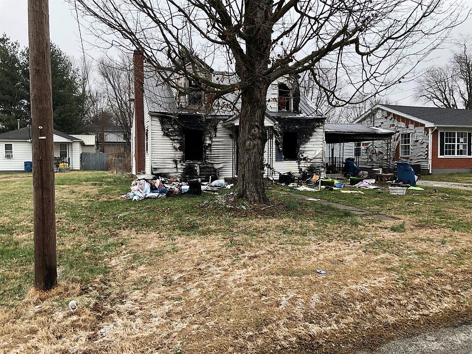 2nd image of 205 Saint Charles Park