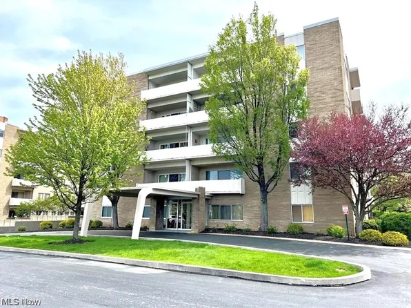 2089 Wooster Rd, Rocky River, OH 44116