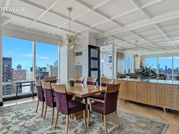 845 United Nations Plaza image 2 of 11