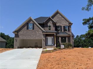 112 Brookfield Dr, Stokesdale, NC 27357