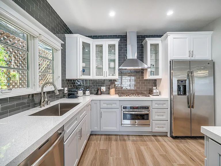 721 N Alfred St #104 — Photo 6