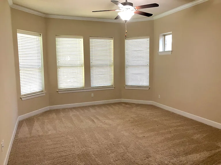 629 Loma Cedro Bnd — Photo 4
