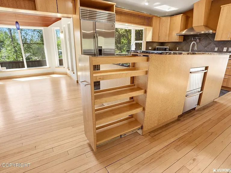 2100 Churchill Dr — Photo 22