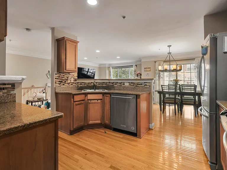 197 Blue Heron Dr #197 — Photo 3