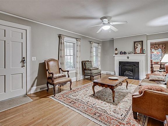 2nd image of 522 Edgewood Rd