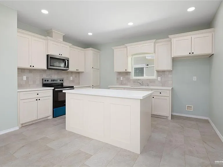 222 W Mahl St #1 — Photo 2