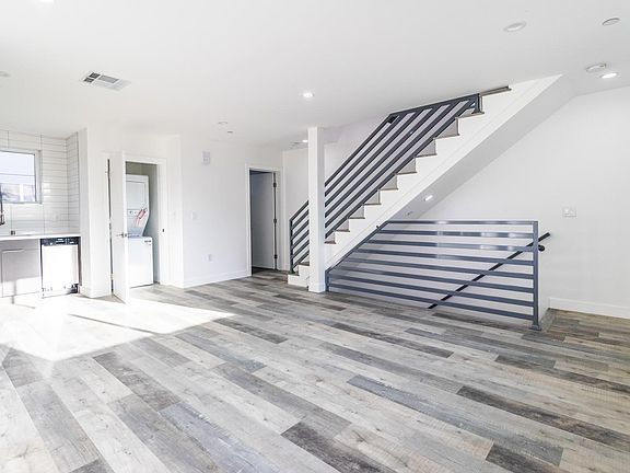 2nd image of 1307 N Orange Dr #5