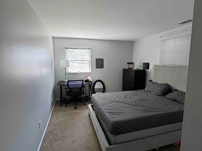 5 Timothy Ct — Photo 18
